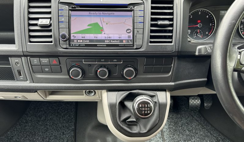 
								Trek RV Infinity Luxury Volkswagen Campervan. Highline 2.0 TDI Euro 6. 150PS full									