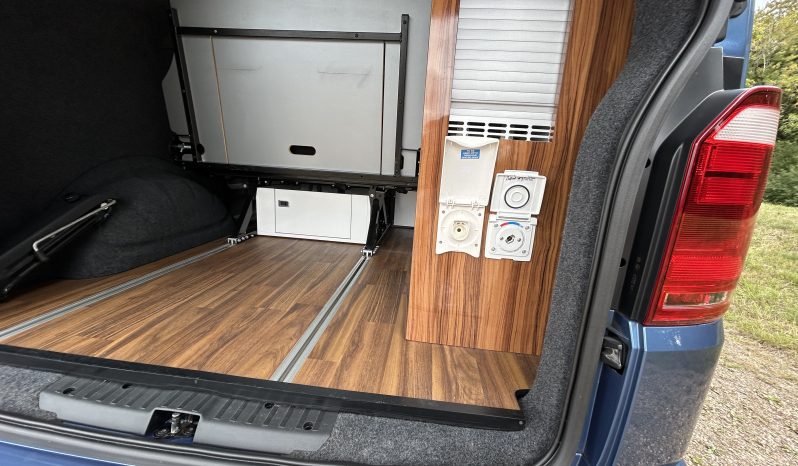 
								Trek RV Infinity Luxury Volkswagen Campervan. Highline 2.0 TDI Euro 6. 150PS full									