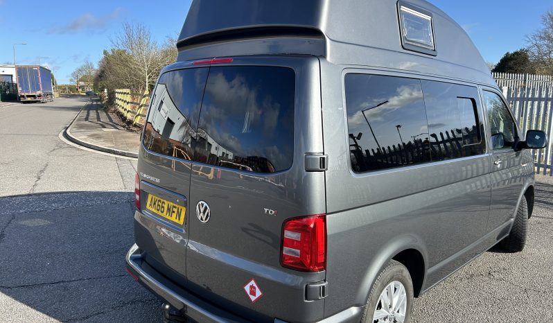 
								Volkswagen Campervan 2.0 TDI T30 Highline SWB Transporter | 5dr Diesel | DSG Auto | Euro 6 (150 ps) full									