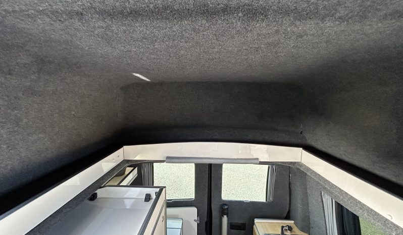 
								Volkswagen Campervan 2.0 TDI T30 Highline SWB Transporter | 5dr Diesel | DSG Auto | Euro 6 (150 ps) full									