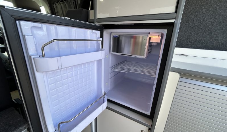 
								Volkswagen Campervan 2.0 TDI T30 Highline SWB Transporter | 5dr Diesel | DSG Auto | Euro 6 (150 ps) full									