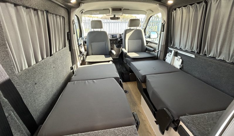 
								Volkswagen Campervan 2.0 TDI T30 Highline SWB Transporter | 5dr Diesel | DSG Auto | Euro 6 (150 ps) full									