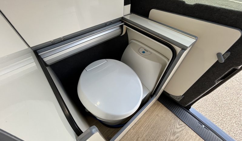 
								Volkswagen Campervan 2.0 TDI T30 Highline SWB Transporter | 5dr Diesel | DSG Auto | Euro 6 (150 ps) full									