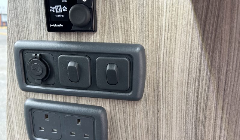 
								Volkswagen Transporter T6 Redline Sport Campervan 2.0L TDI SWB 5 Speed Manual Euro 6 full									