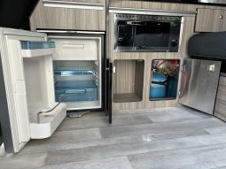 
										Volkswagen Transporter T6 Redline Sport Campervan 2.0L TDI SWB 5 Speed Manual Euro 6 full									