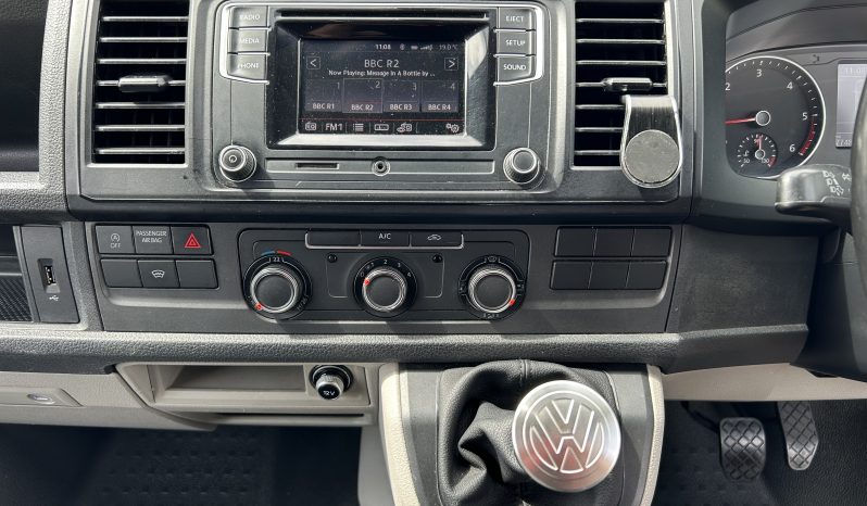 
								Volkswagen Transporter T6 Highline Campervan 2.0 TDI, 102PS 5 Speed Manual, SWB, Euro 6 full									