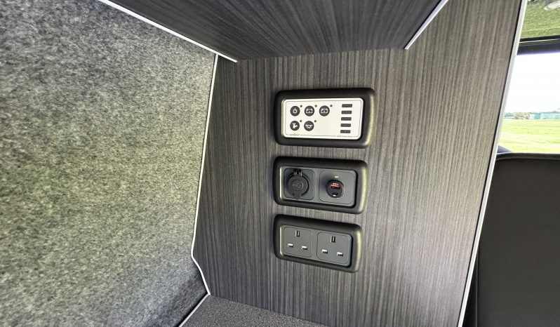 
								Volkswagen Transporter T6 Highline Campervan 2.0 TDI, 102PS 5 Speed Manual, SWB, Euro 6 full									