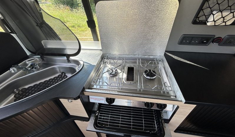 
								Volkswagen Danbury Surf T6 Campervan. 2.0 TDI, 102PS 5 Speed Manual, SWB, Euro 6. (S/S) full									