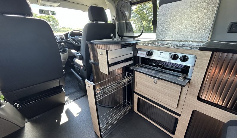 
								Volkswagen Danbury Surf T6 Campervan. 2.0 TDI, 102PS 5 Speed Manual, SWB, Euro 6. (S/S) full									