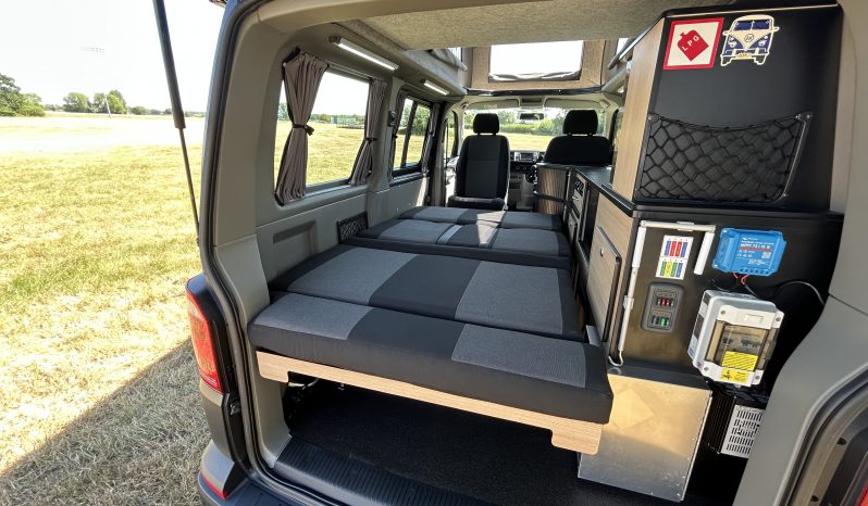 
								Volkswagen Danbury Surf T6 Campervan. 2.0 TDI, 102PS 5 Speed Manual, SWB, Euro 6. (S/S) full									