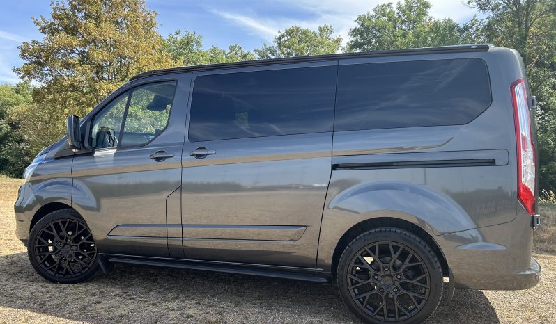 
								Ford Transit Custom Limited. 2.0 Diesel 130BHP. 6 Speed Manual full									