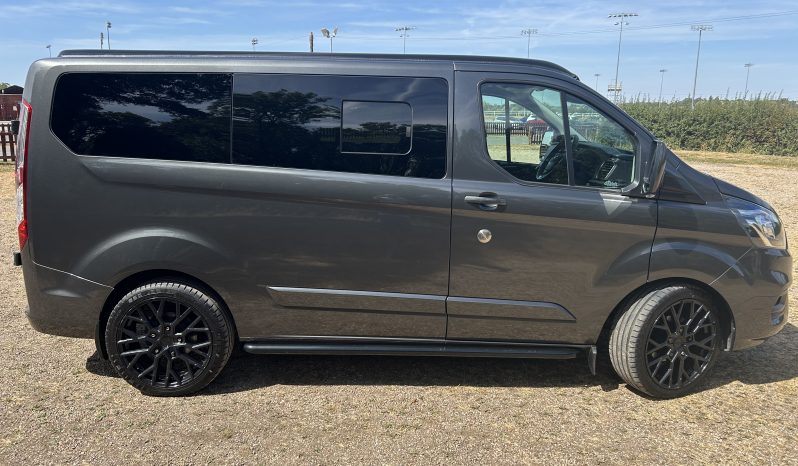 
								Ford Transit Custom Limited. 2.0 Diesel 130BHP. 6 Speed Manual full									