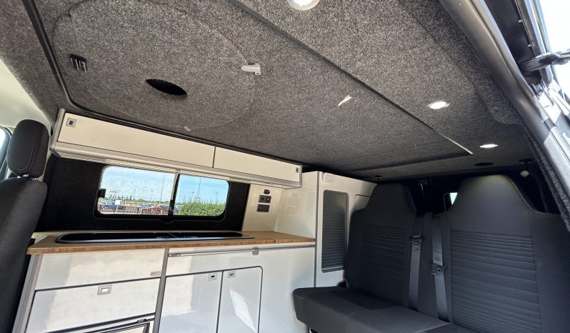 
								Ford Transit Custom Limited. 2.0 Diesel 130BHP. 6 Speed Manual full									