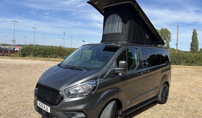 
								Ford Transit Custom Limited. 2.0 Diesel 130BHP. 6 Speed Manual full									