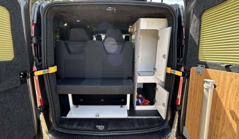 
								Ford Transit Custom Limited. 2.0 Diesel 130BHP. 6 Speed Manual full									