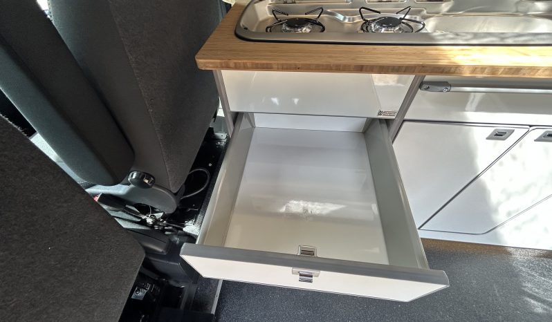 
								Ford Transit Custom Limited. 2.0 Diesel 130BHP. 6 Speed Manual full									
