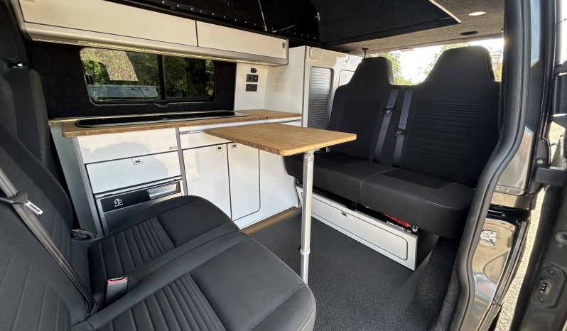 
								Ford Transit Custom Limited. 2.0 Diesel 130BHP. 6 Speed Manual full									