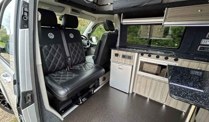 
								Volkswagen Campervan 2.0 TDI T28 Transporter Highline Manual FWD SWB Euro 6 full									